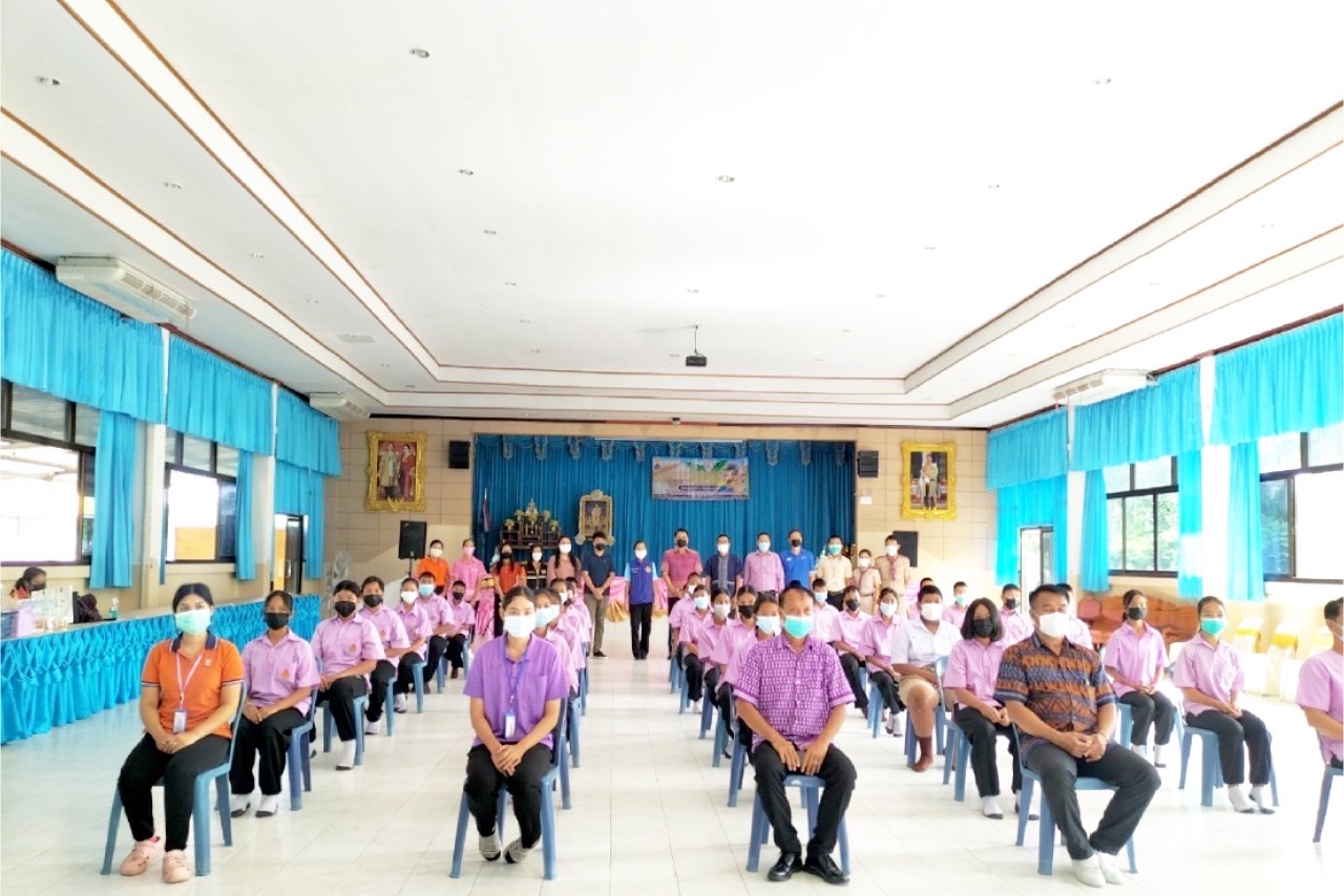 โครงการส่งเสริมการเรียนรู้และการฝึกทักษะสร้างอาชีพเด็กและเยาวชน  อำเภอชัยบาดาล  ประจำปี 2565  (กิจกรรมการทำขนมไทย)